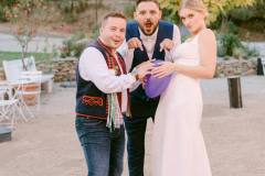 Starejší alebo aj mladejší Dominik Krpelán harmonikár hudobník, moderátor a koordinátor svadieb