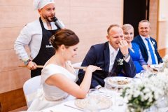 Svadobný deň s moderátorom Dominikom Krpelanom. Prievidza, Bojnice, Zvolen, Brezno, Piešťany, Dudince, Sládkovičovo, Dolný Kubín, Fiľakovo, Turčianske Teplice, Rajec, Žilina, Bratislava, Senec, Zlaté Moravce, Žarnovica, Banská Štiavnica