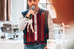 svadobný moderátor, starejší mladejší Dominik Krpelan, okres Prievidza, pedagóg, učiteľ, umelec, interpret, zabávač okres Prievidza 